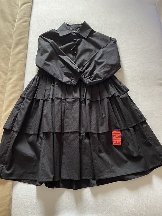 Vestido da marca Gusi