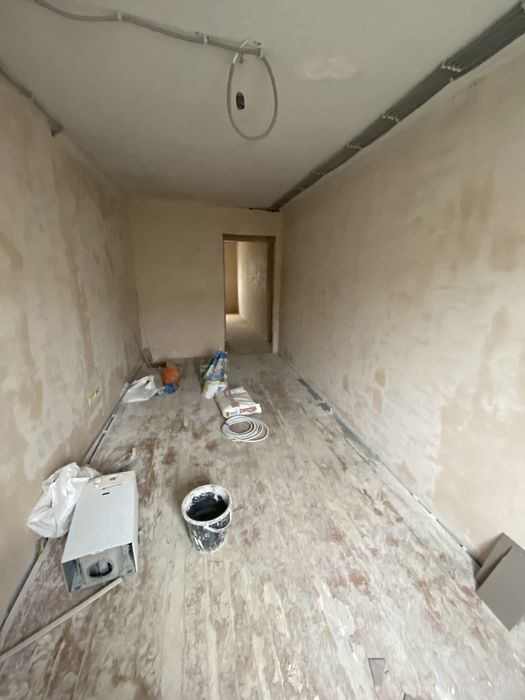 Продается 3 комнатная квартира на Лермонтова .