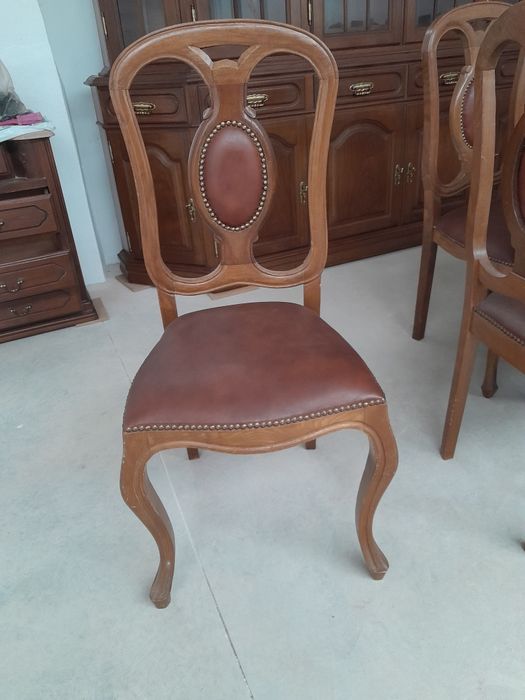 Móvel Sala/ Louceiro e  mesa com 8 cadeiras