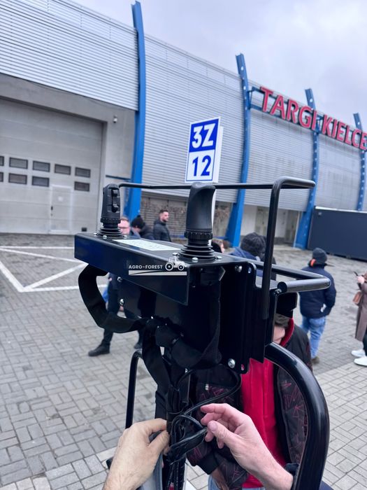 BMF Przyczepa Lesna Zrywkowa 12T2/750HP MiniJoystick Parker Mega Okazj