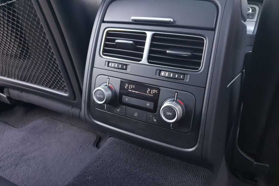 Продам Volkswagen Touareg R-Line 2016 года