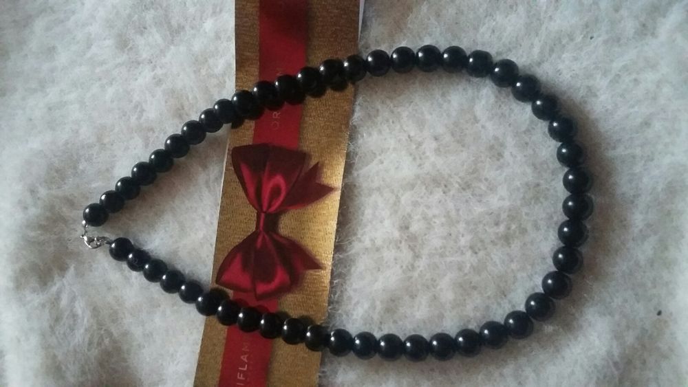 Nowe perły szklane w kolorze czarnym