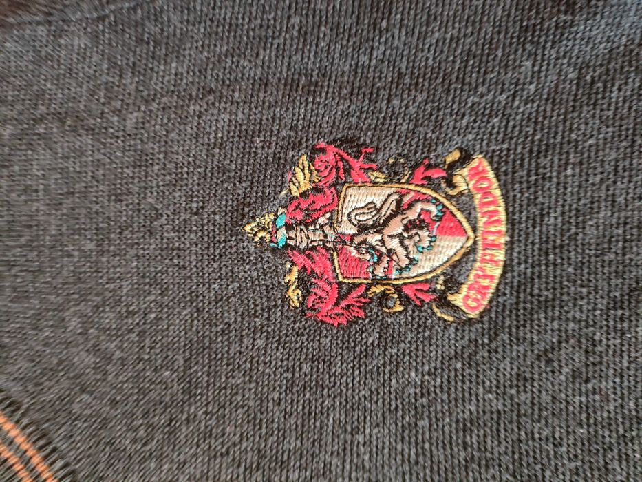 Zestaw sweter Harry Potter dinozaury Gryffindor 110/116