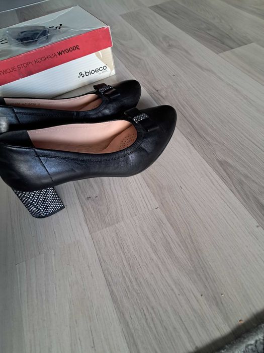 Buty czarne rozmiar 42