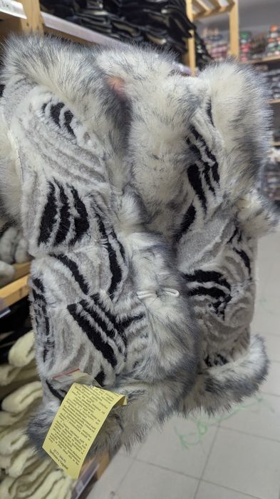 Дитяча жилетка з овчини , безрукавка тепла