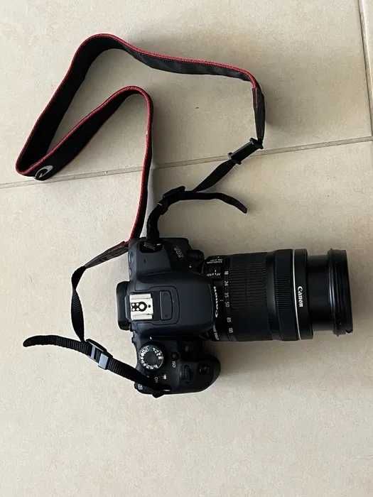 Canon 650D EF-S 18-135 is stm