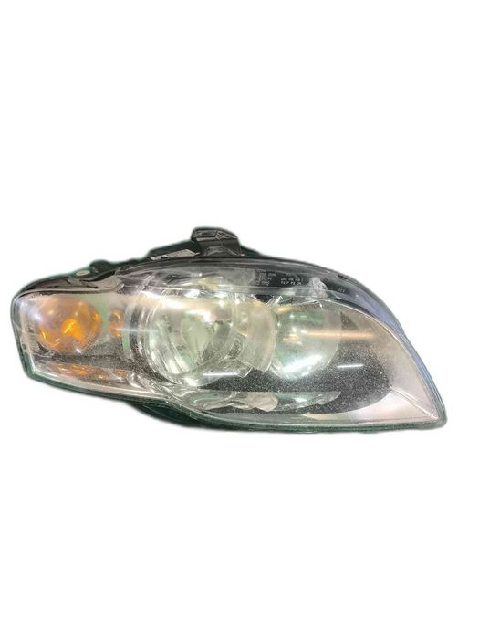 Ótica / Farol Direito AUDI A4 B7 8E0941004AJ (OEM)