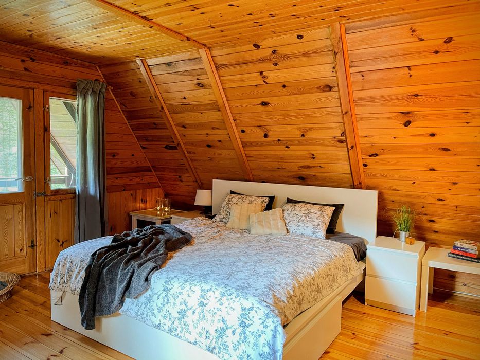 Domek Leniwiec: Jacuzzi, Kominek, Las, Rzeka. Komfort, Relaks, Spokój