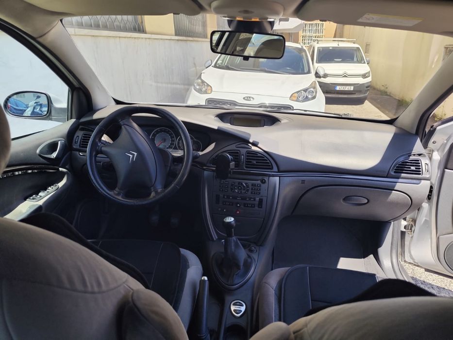 Citroen C5 sedan muito estimado