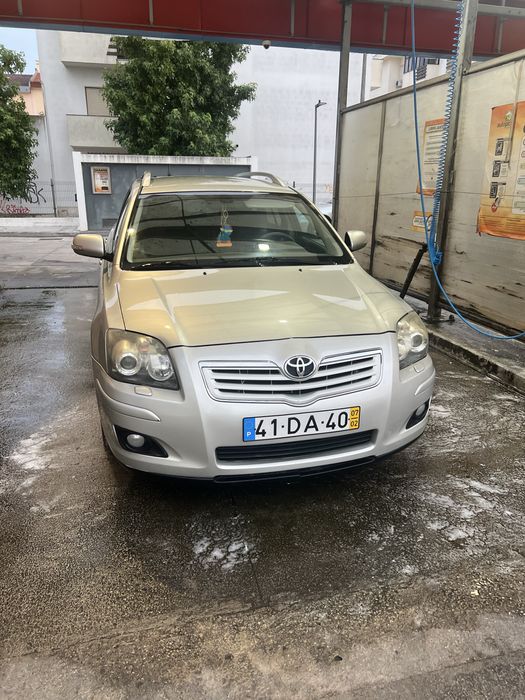 Carrinha Toyota Avensis