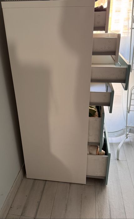 Vendo cómoda de criança