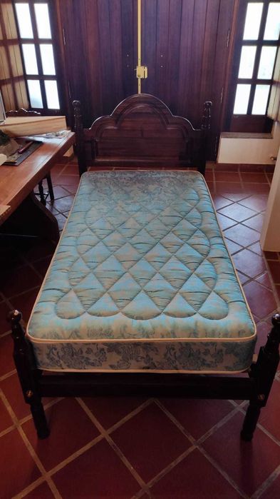 Vendo Cama Individual [mogno maciço]