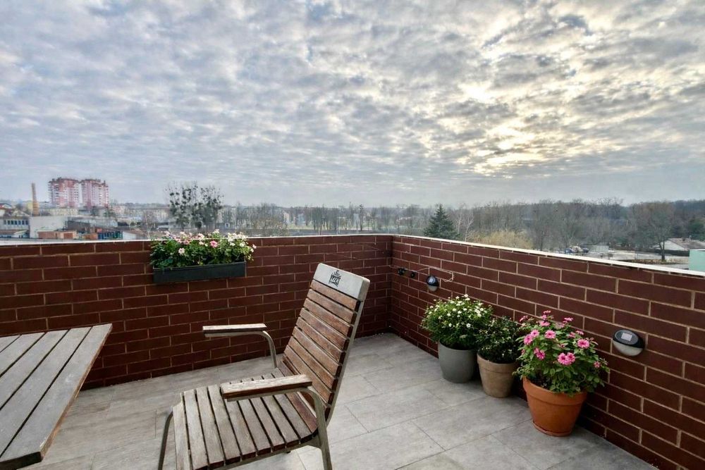 Mieszkanie 101 m², 5 pokoi, duży balkon, Wyszyńskiego, Brzeg