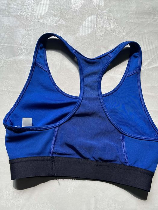 Adidas oryginał biustonosz sportowy  z logo niebieski  XS/S
