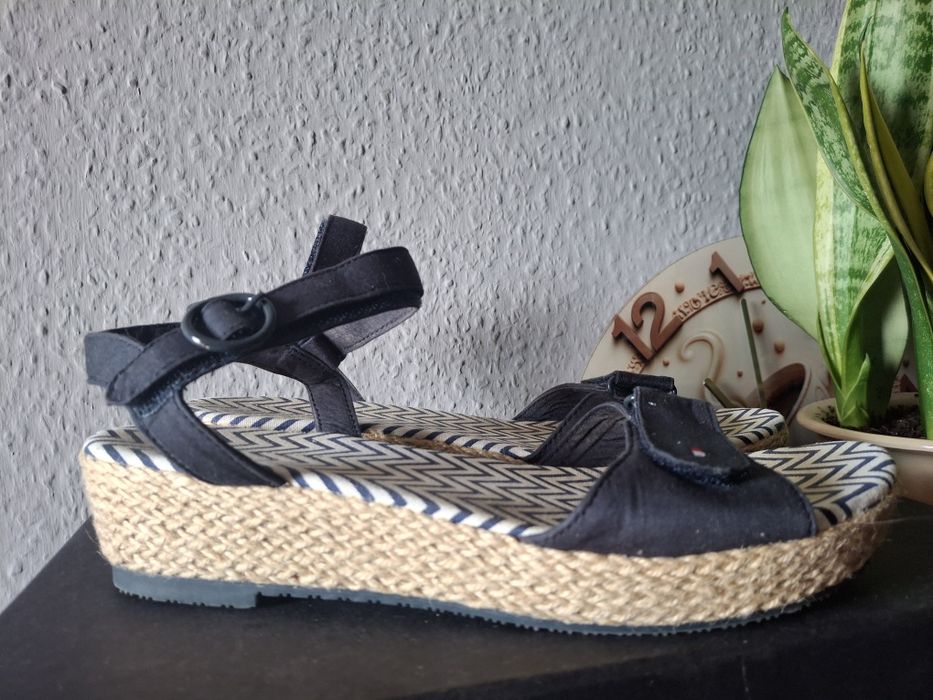 Tommy Hilfiger  sandałki espadryle 39