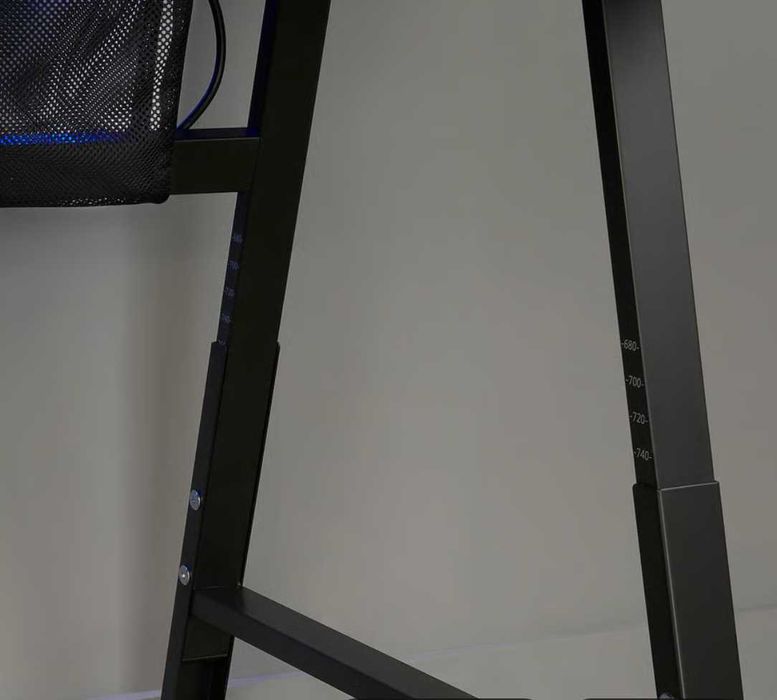 Gaming Desk (IKEA), Black, 160x80 cm (Like New)64585867927554121