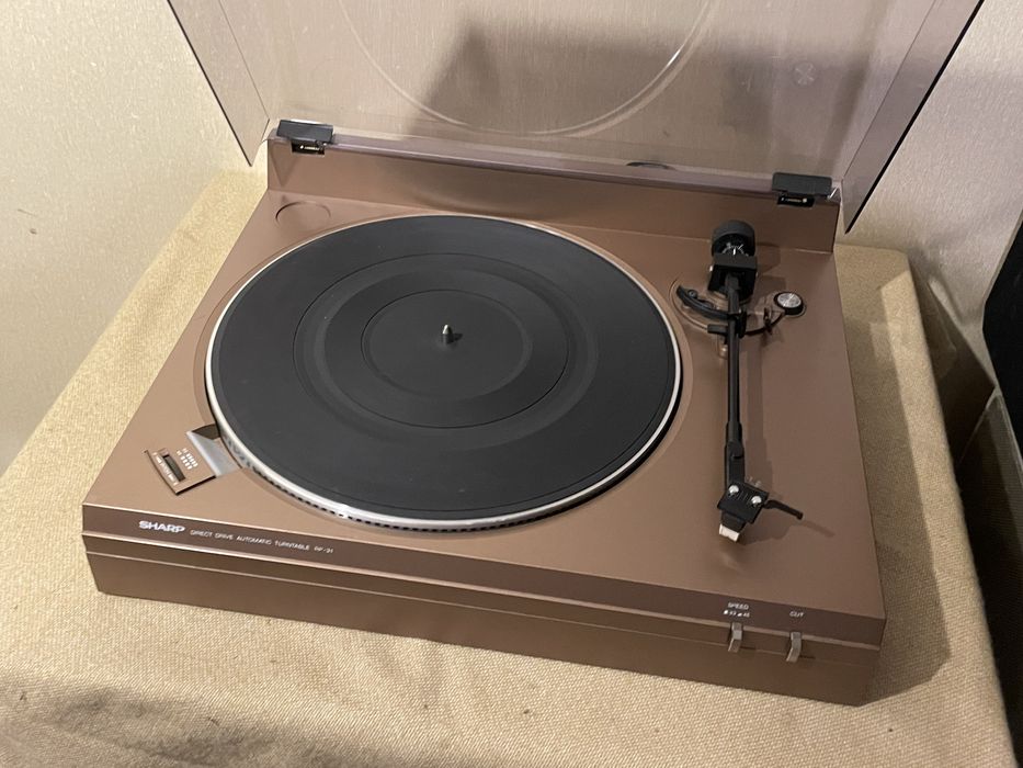 Качественный проигрыватель винила SHARP RP-31 DIRECT DRIVE