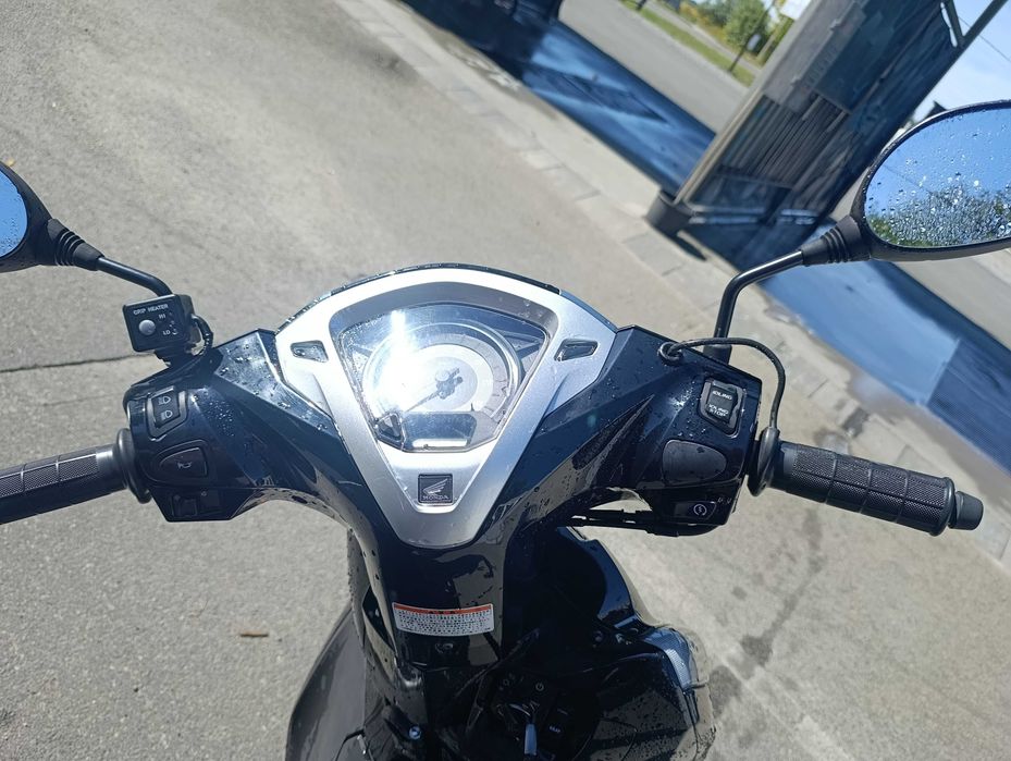 Продам Honda Lead 125