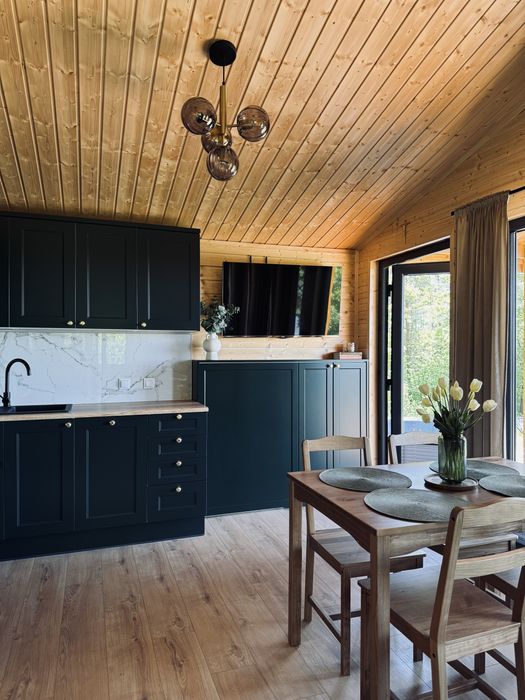 Domek z jacuzzi nad rzeką  z najpiekniejszym widokiem w okolicy