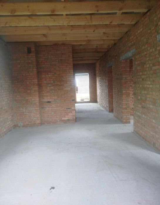 Продаж 1 поверхового будинку з ділянкою