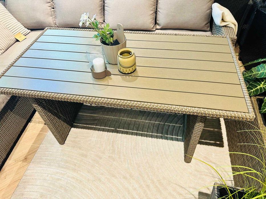 MESA de JARDIM em Madeira Artificial e RATTAN Sintético