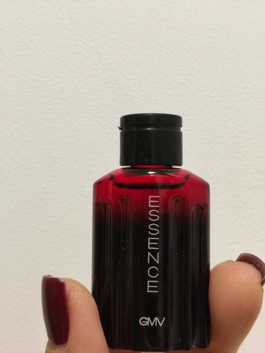 Продам чолоічий аромат Essence Gian Marco Venturi