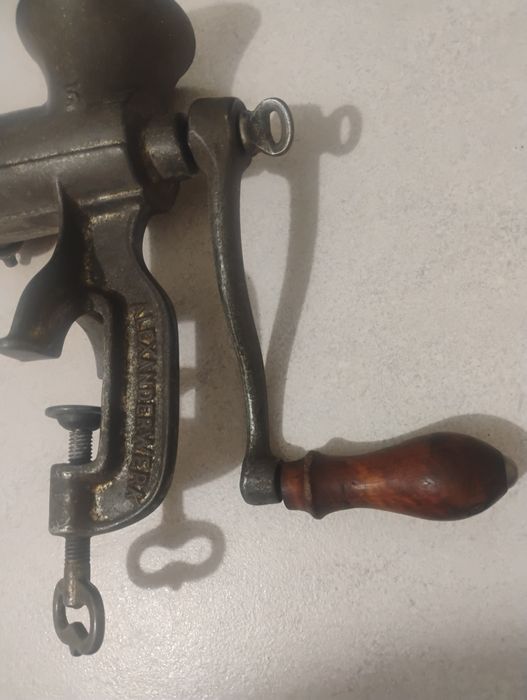 Zabytkowa maszynka do mięsa Aleksander Werk