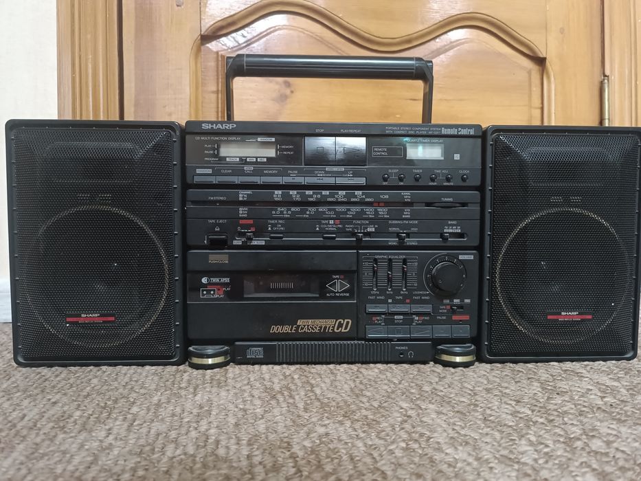SHARP WF-CD 77 Магнитола Grundig