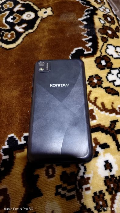 Продам телефон софт 5 недорого.