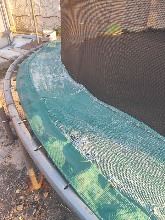 Продам батут 3.66