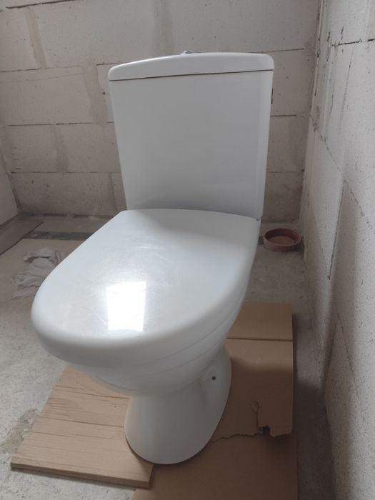 WC kompakt firmy  Cersanit mało używany