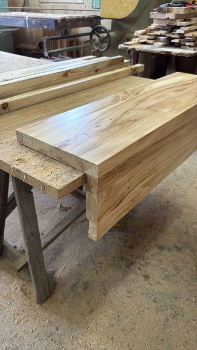 Drewniane stopnie dywanowe – dąb / jesion/ buk Produkcja na zamówienie