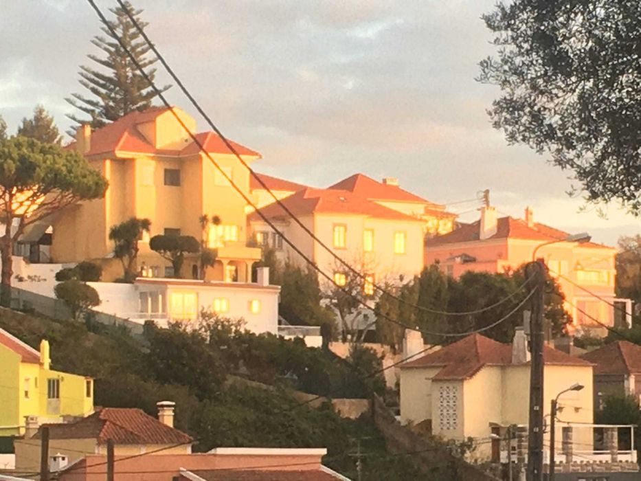 Vendo T2  perto da praia Estoril