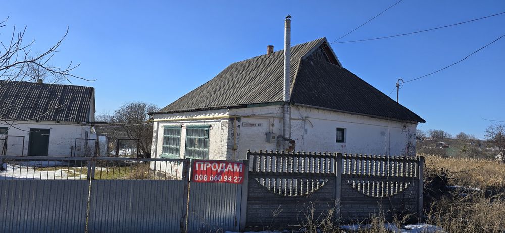Продам земельну ділянку в с. Фурси вул. Поповича поруч річка