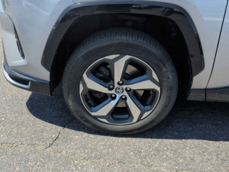 Toyota RAV4 Prime XSE      2022
