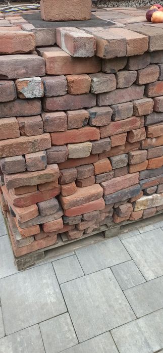 Cegła rozbiórkowa drogowa bez zanieczyszczeń