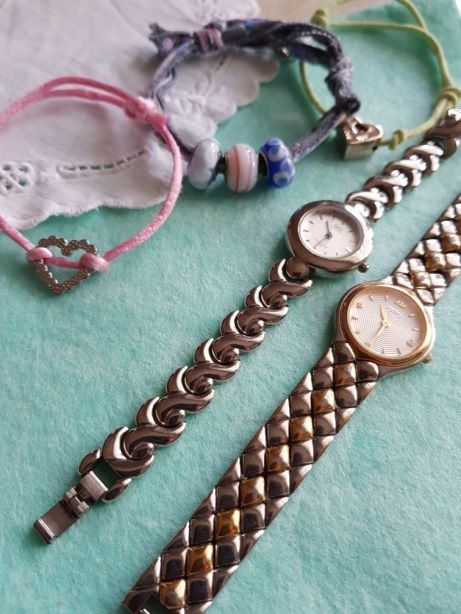 Zegarek klasyczny damski z bransoletką