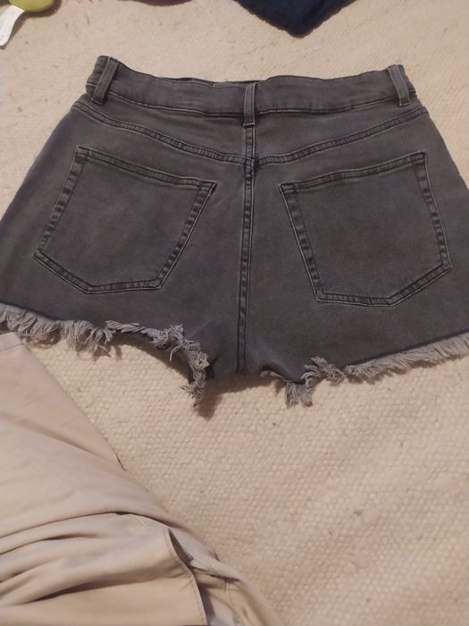 Calções de ganga em preto da H &M tamanho 38 impecável - portes de envio incluídos no preço