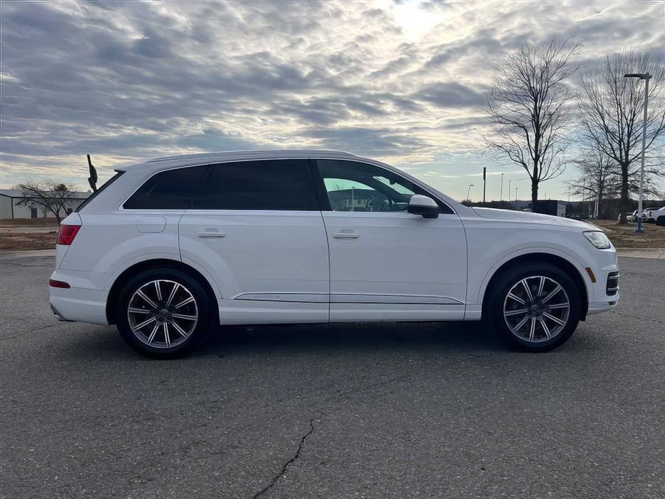 Audi Q7      2017