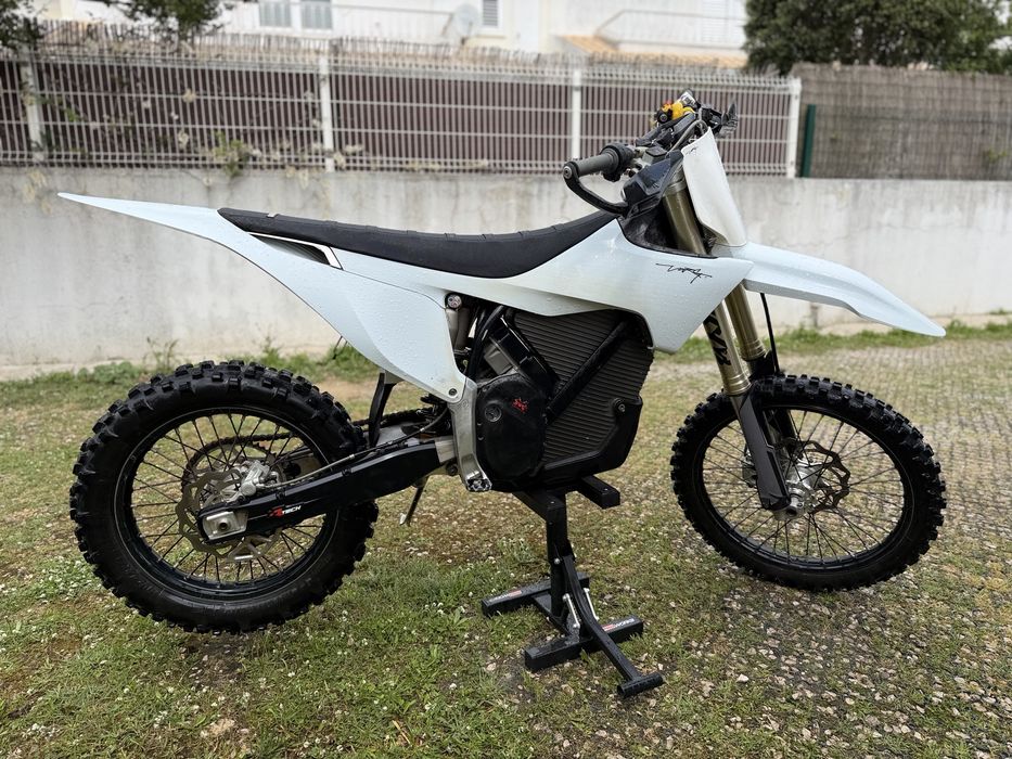Stark varg MX Alpha 80 cv gen 1.0 garantia teve a bateria, controlador, motor substituido , muitos extras
