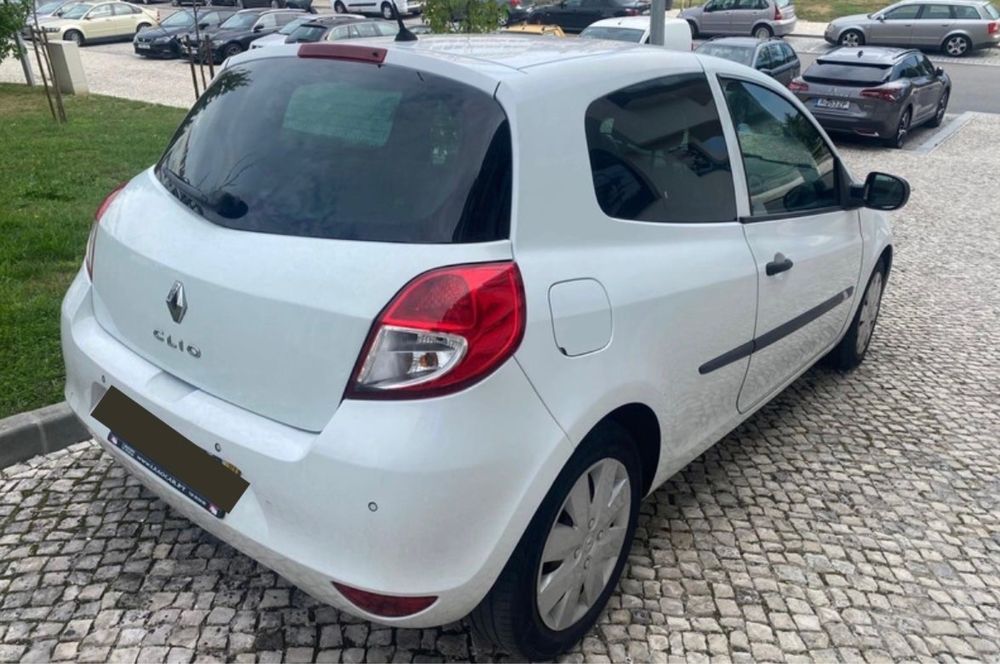 Renault Clio 1.5 dCi – 2010 – Comercial – Económico