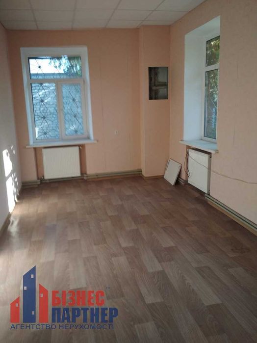 Продам адміністративно-офісний комплекс, В.Чорновола 267