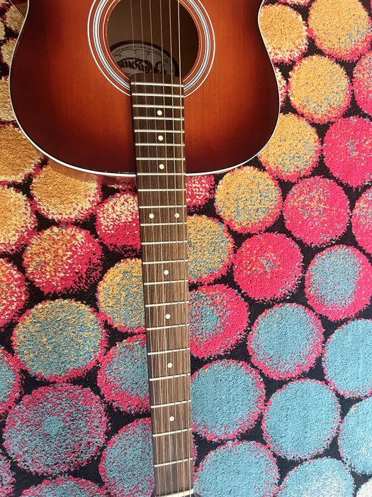 Продам гітару хорошому стані