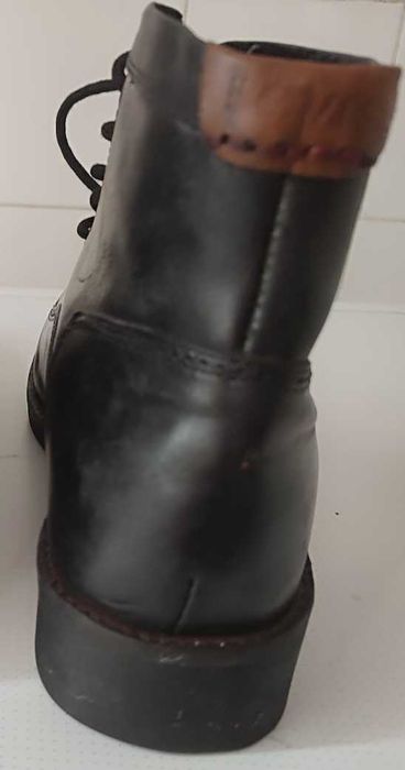 Levi's (n.º 43) Botas (cor preta)