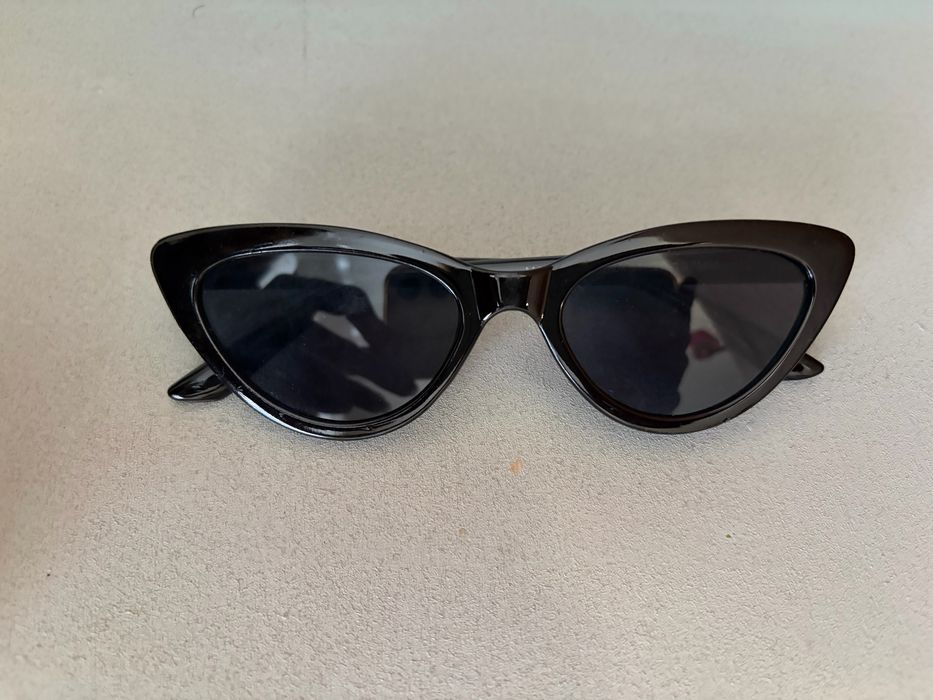 Oculos de sol variados