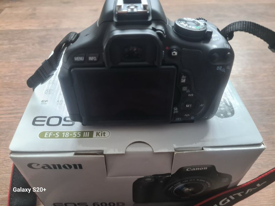 Фотоапарат Canon