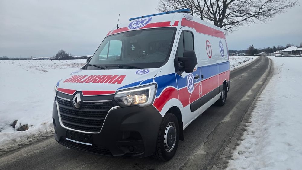 Renault Master Ambulans karetka  Karetka Ambulans Dlouhy Homologacja norma 1789 typ B 7osób Homologacja