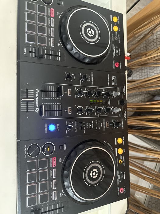 Controladora DDJ-400