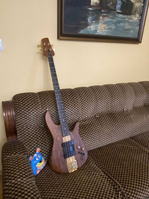 Gitara basowa Fodera Monarch Deluxe