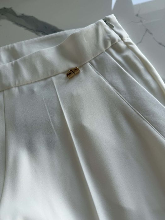 Piękne spodnie materiałowe damskie nowe